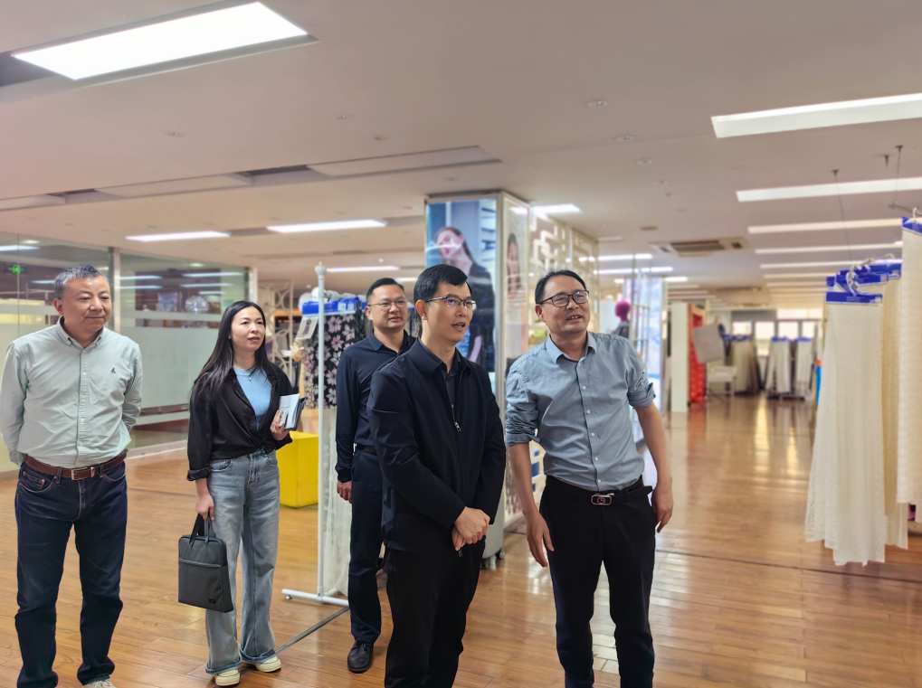 江北區(qū)委宣傳部部長(zhǎng)胡文斌一行蒞臨江北萌恒調(diào)研指導(dǎo)